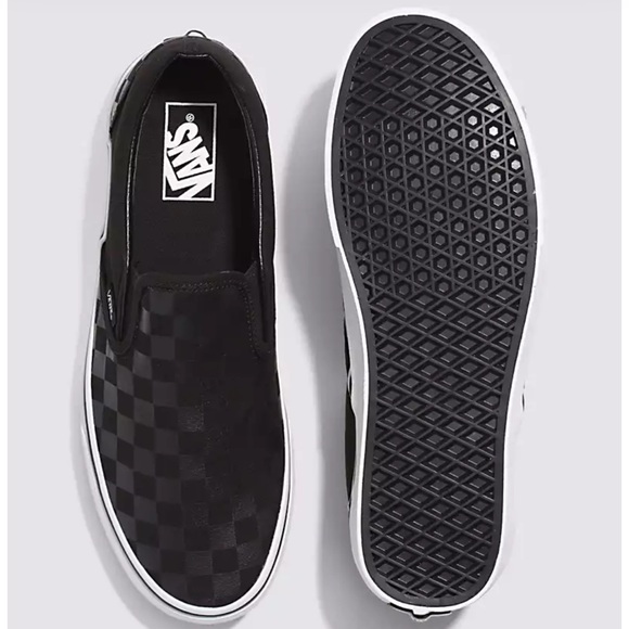 Vans Men’s Classic Slip-On (Checkerboard)Black/Black
VN000EYE276
Sneakers - Picture 2 of 16